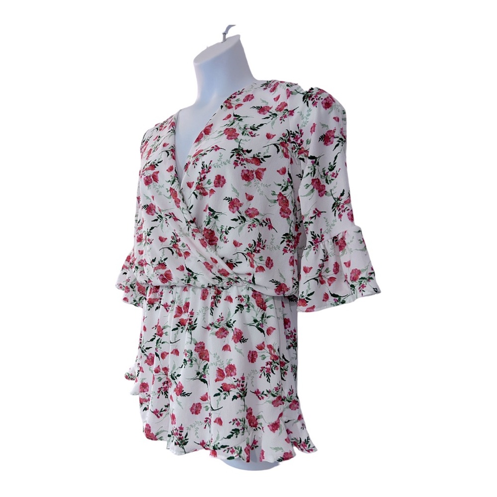 Red Lolly Ivory Bell Sleeve Romper Wrap Blouson Ruffle Shorts Jumpsuit - Picture 4 of 15